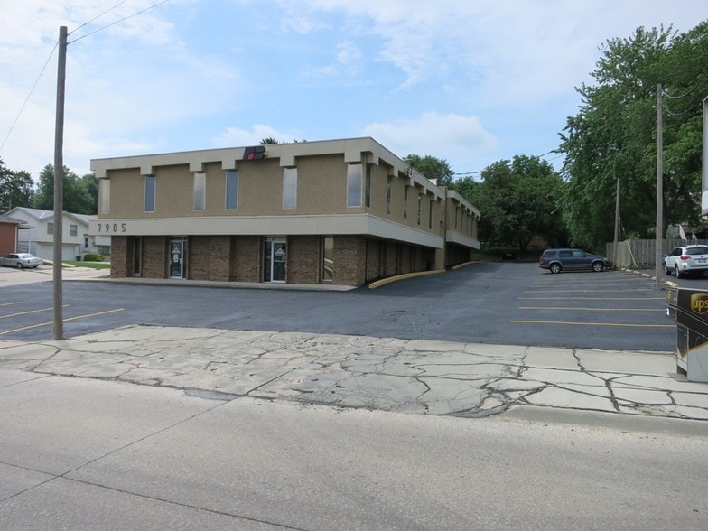 7905 L St, Omaha, NE for lease - Building Photo - Image 3 of 9