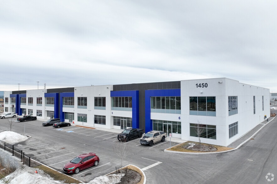 1450 Victoria St E, Whitby, ON for sale - Building Photo - Image 3 of 3
