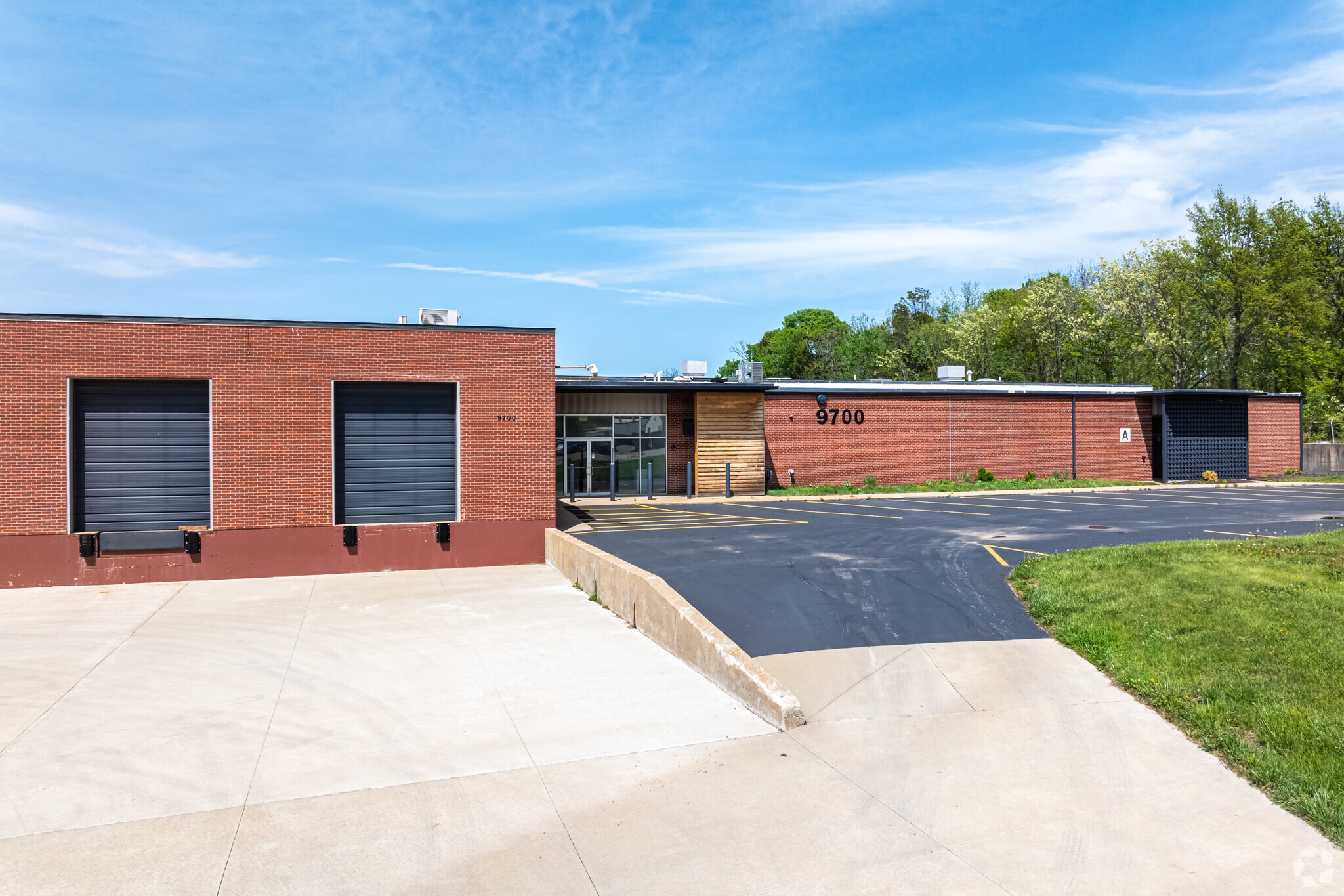 9700 E 56th St, Raytown, MO for lease Primary Photo- Image 1 of 19