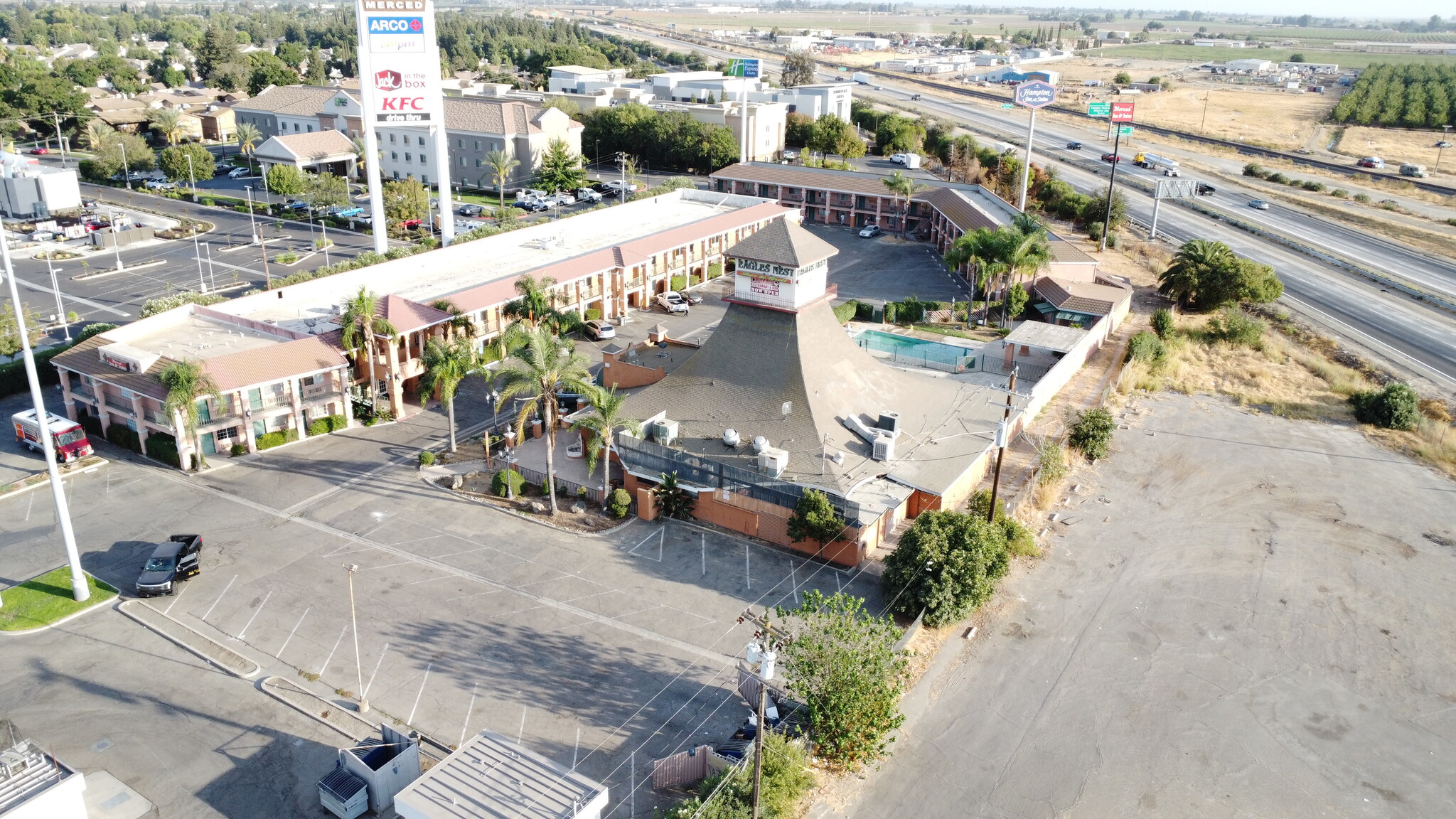 2000 E Childs Ave, Merced, CA for lease Primary Photo- Image 1 of 6