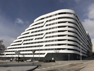 Plus de détails pour Multi-résidentiel à vendre