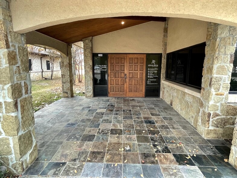 2713 Virginia Pky, McKinney, TX for lease - Building Photo - Image 3 of 9