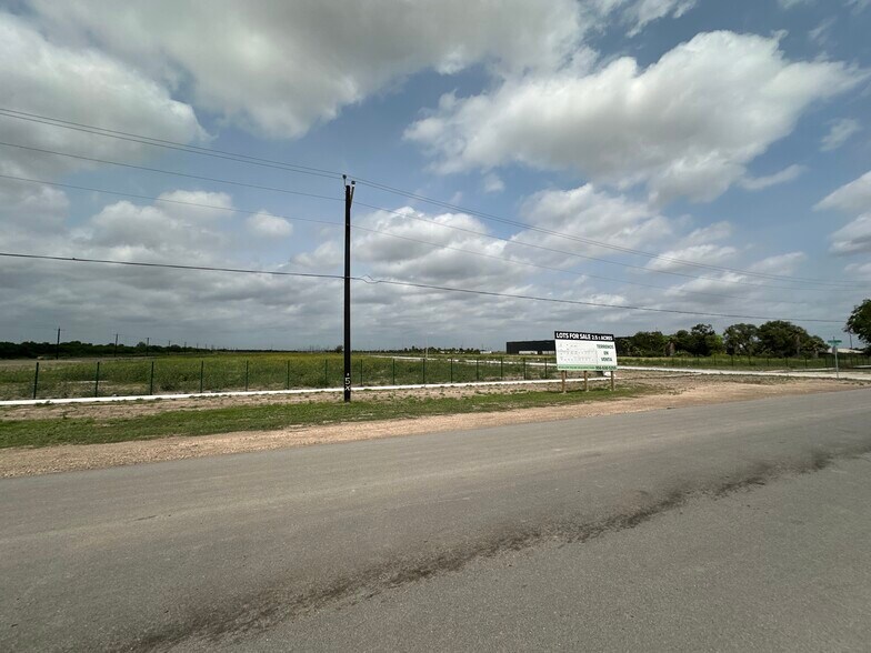 4900 Old 10th Street, McAllen, TX à vendre - Photo de construction - Image 2 de 3