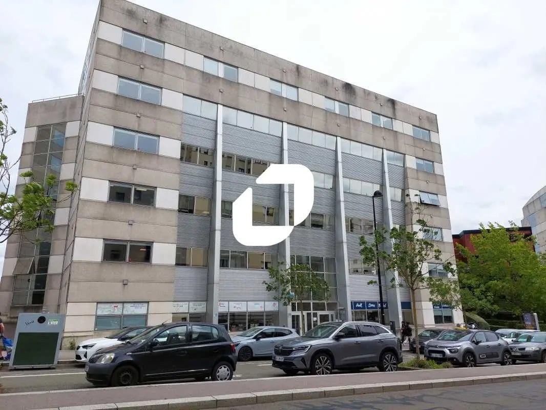 39 Boulevard Vauban, Guyancourt for lease Building Photo- Image 1 of 15