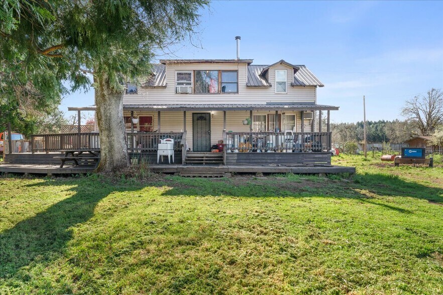 125 Hogue Dr, Selma, OR à vendre - Photo du bâtiment - Image 3 de 11