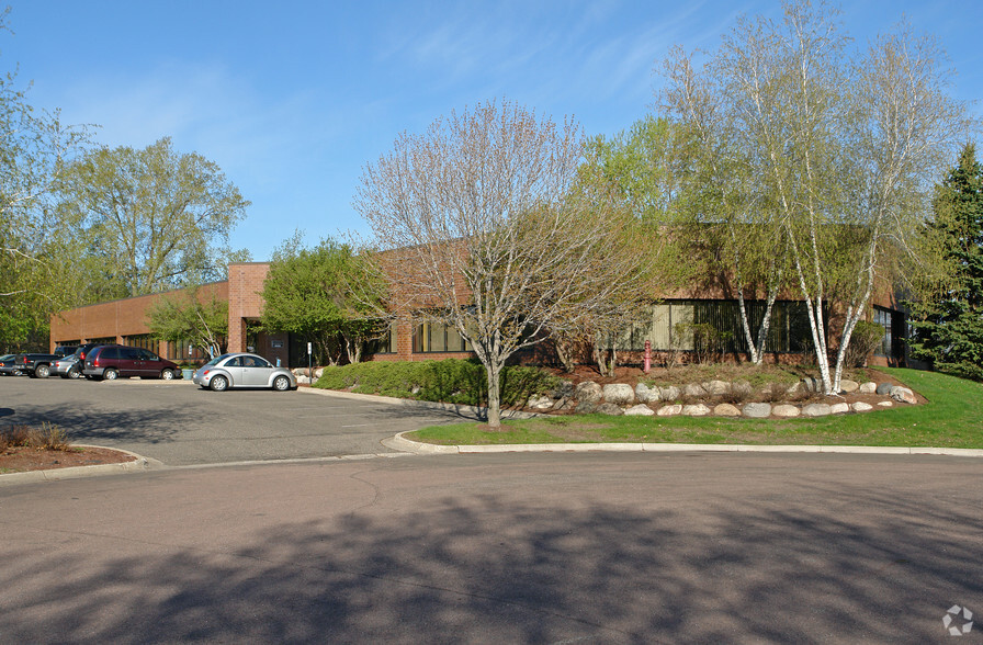 4505 White Bear Pky, White Bear Lake, MN for lease - Primary Photo - Image 1 of 8