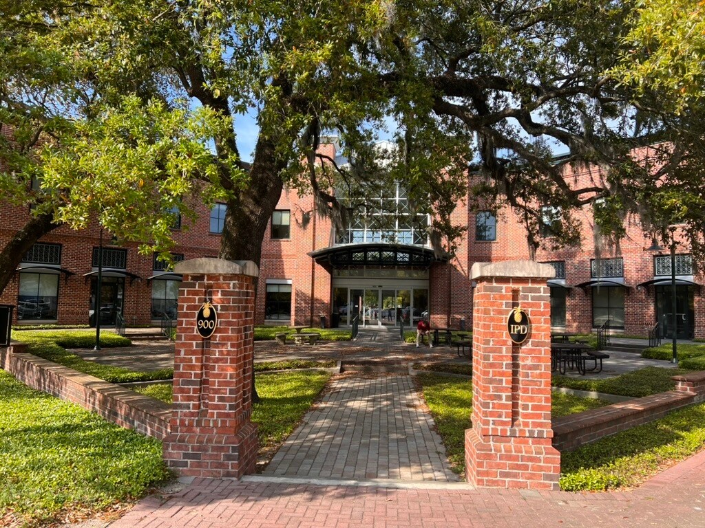 900 Island Park Dr, Charleston, SC à louer Photo du bâtiment- Image 1 de 22