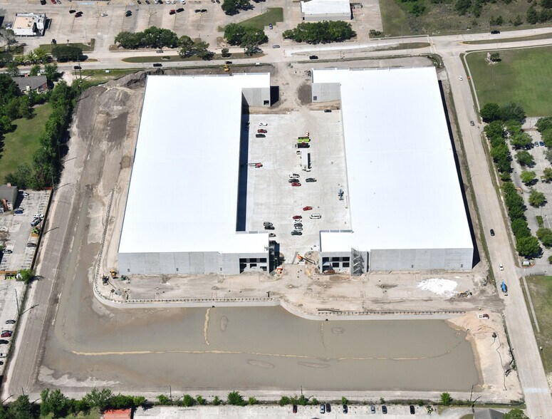 Harvest Time Ln & Imperial Valley Dr, Houston, TX à louer - Photo de construction - Image 3 de 5