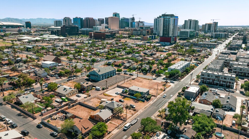 907 E Roosevelt St, Phoenix, AZ à vendre - Photo du bâtiment - Image 2 de 10