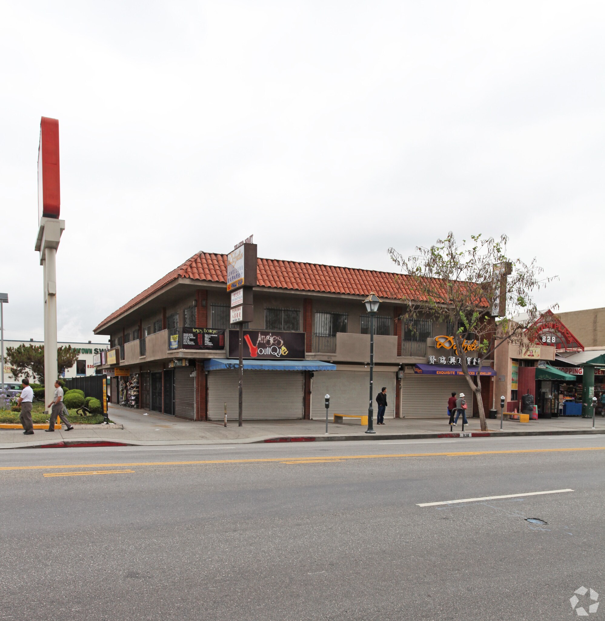 836-840 N Broadway St, Los Angeles, CA à louer Photo du bâtiment- Image 1 de 6