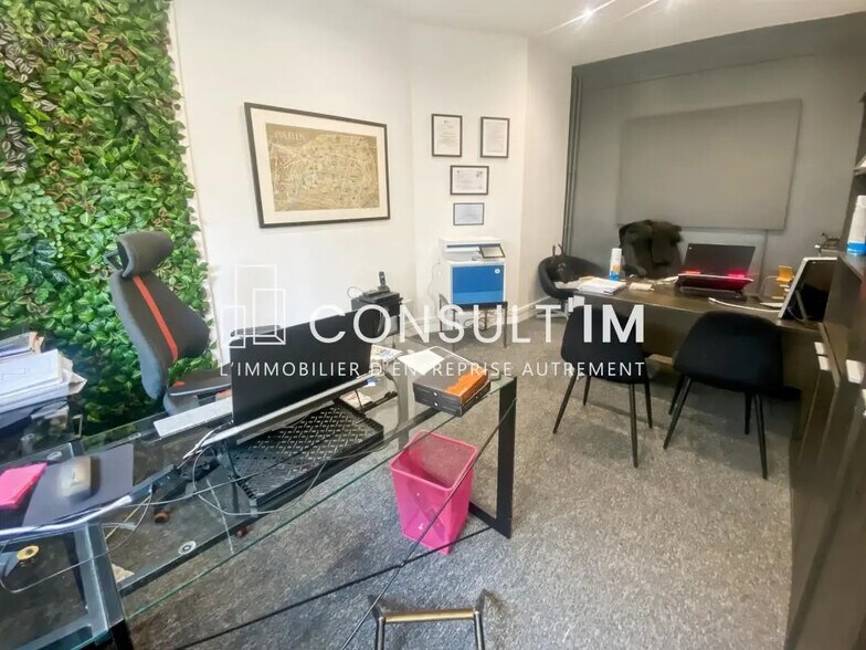 Office in Levallois-Perret for sale - Building Photo - Image 2 of 7