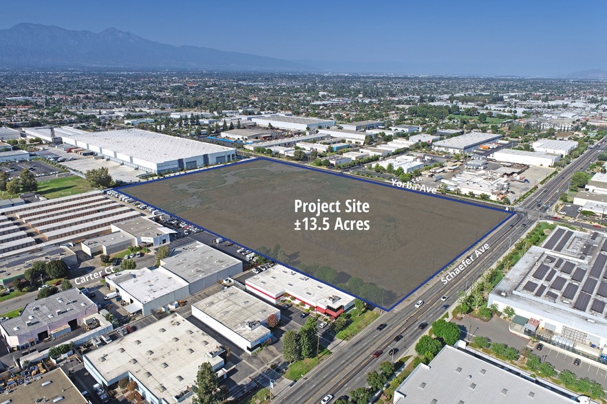 13610 Yorba Ave, Chino, CA à louer - Photo du bâtiment - Image 2 de 3