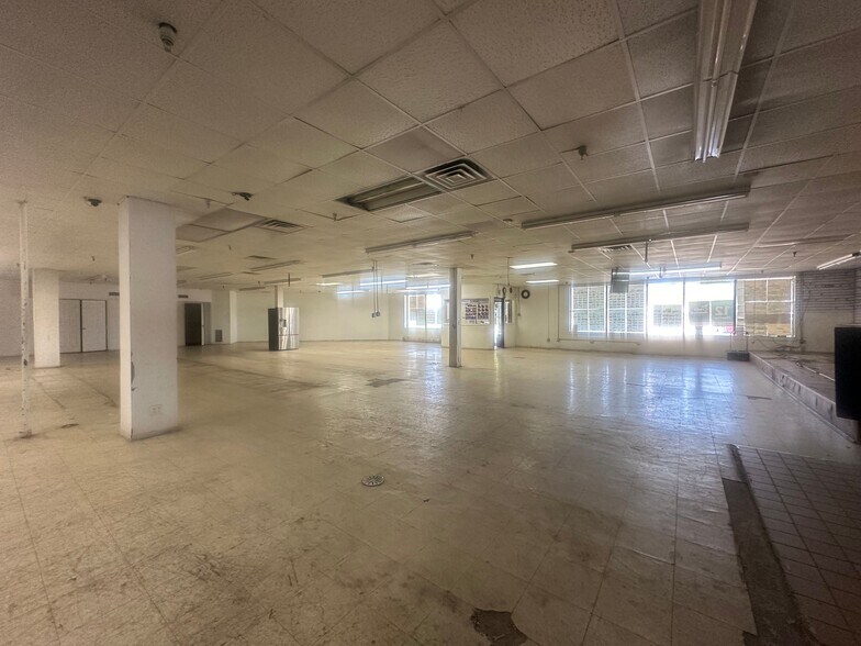 14200 Chicago Rd, Dolton, IL à louer - Photo du bâtiment - Image 3 de 11