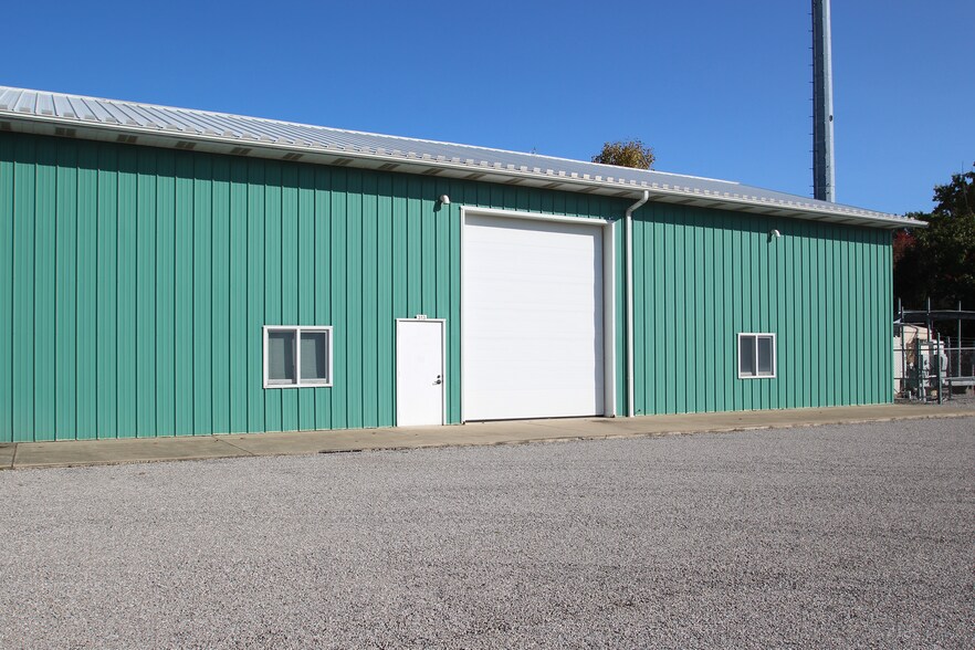 8059 Lewis Rd, Berea, OH for lease - Building Photo - Image 1 of 7