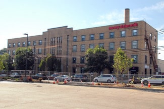 Plus de détails pour 70 Outwater Ln, Garfield, NJ - Bureau/Commerce de détail à louer