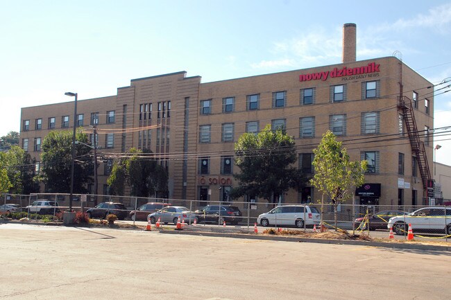 Plus de détails pour 70 Outwater Ln, Garfield, NJ - Bureau/Commerce de détail à louer