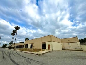 2925 Seaboard Ln, Long Beach, CA for sale Building Photo- Image 2 of 7