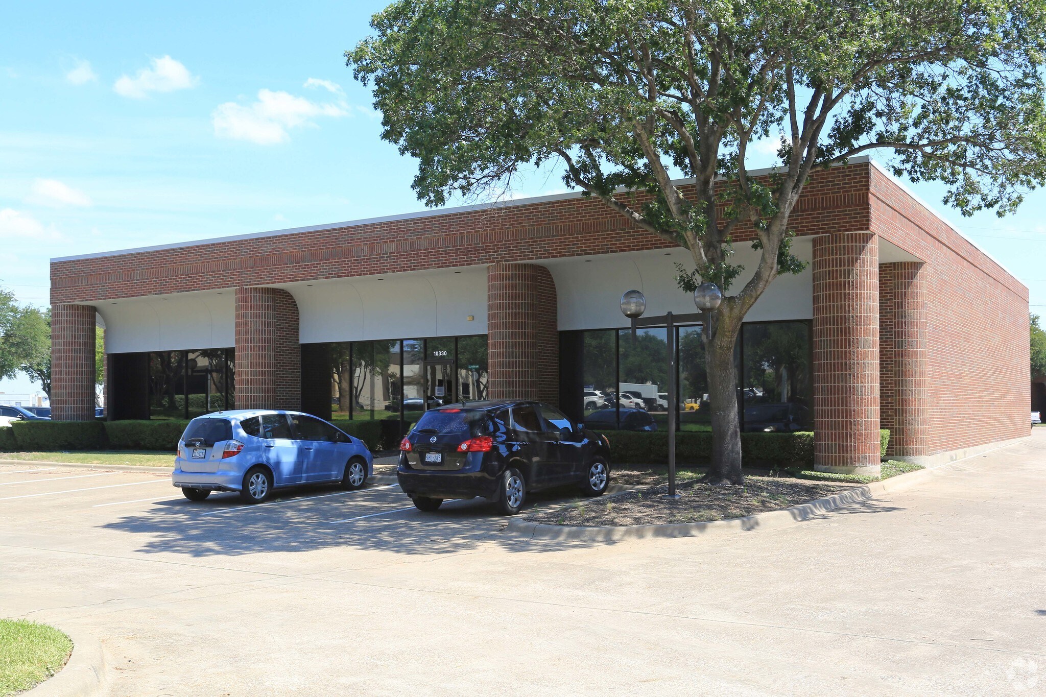 10310 Brockwood Rd, Dallas, TX à louer Photo principale- Image 1 de 9