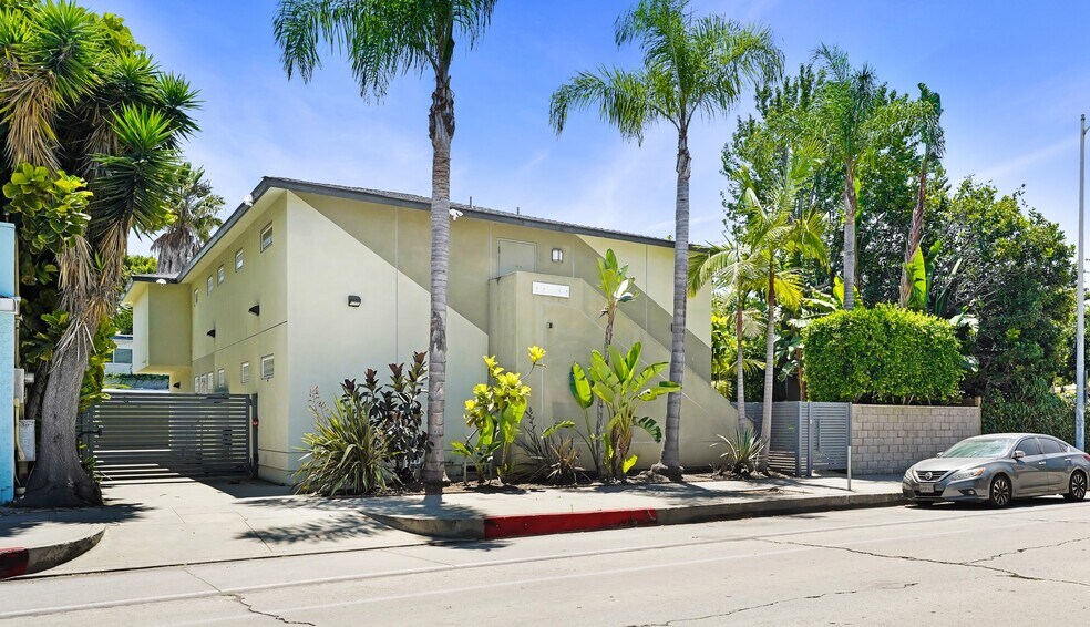 12044 W Washington Blvd, Los Angeles, CA à vendre - Photo du bâtiment - Image 1 de 7