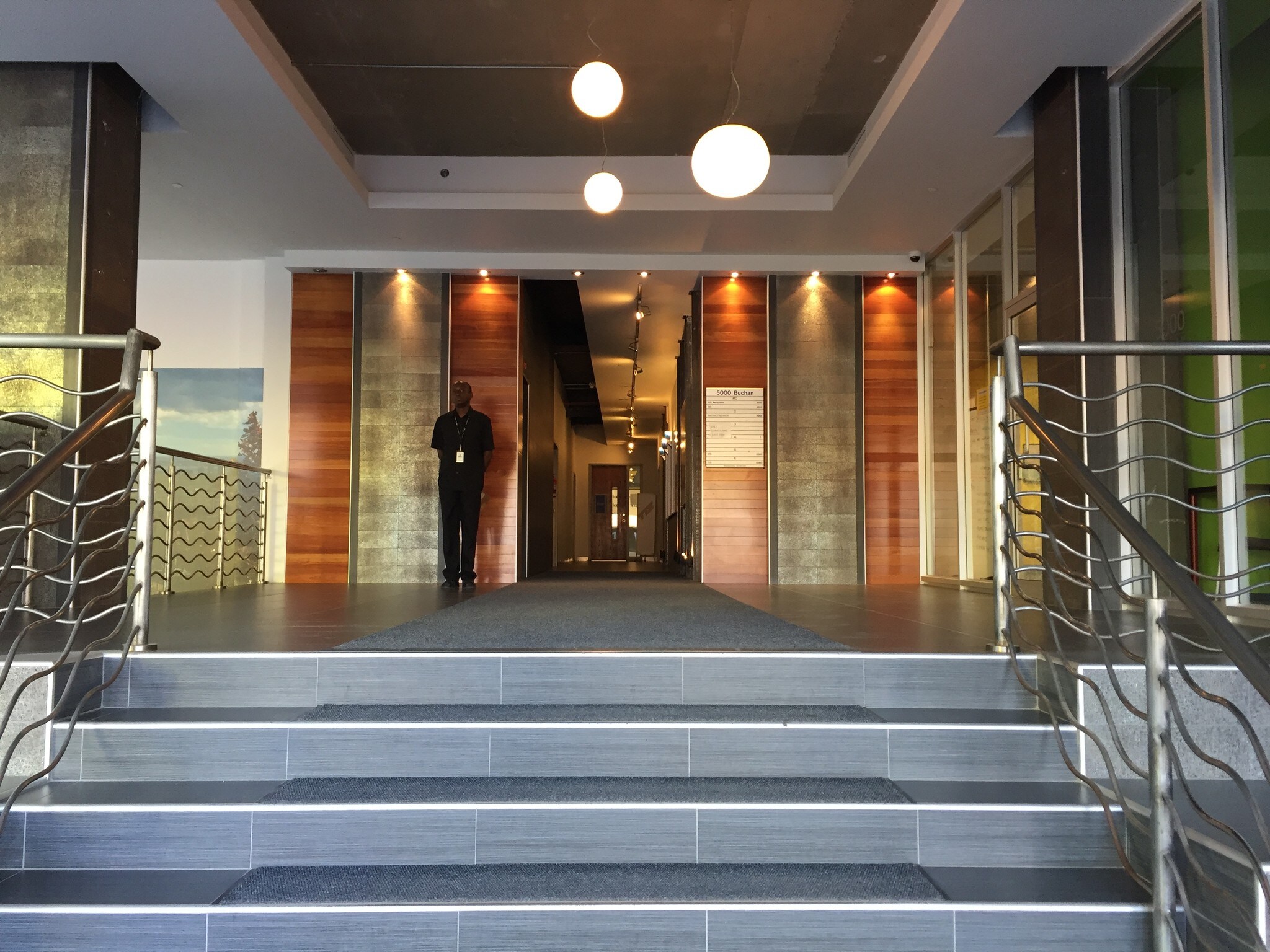 5000 Rue Buchan, Montréal, QC for sale Lobby- Image 1 of 1