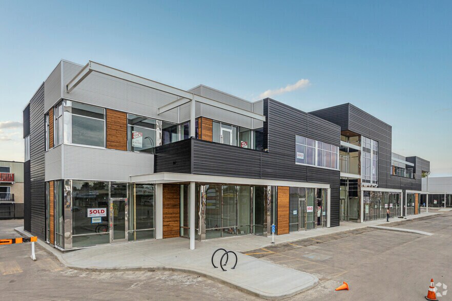12820 97 St NW, Edmonton, AB à vendre - Photo du bâtiment - Image 2 de 6