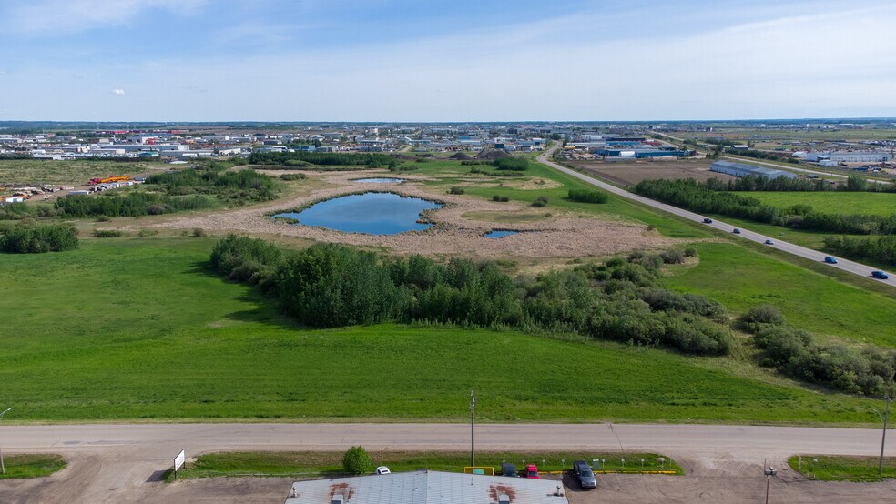 1650 Sparrow Dr, Nisku, AB for sale - Primary Photo - Image 1 of 11