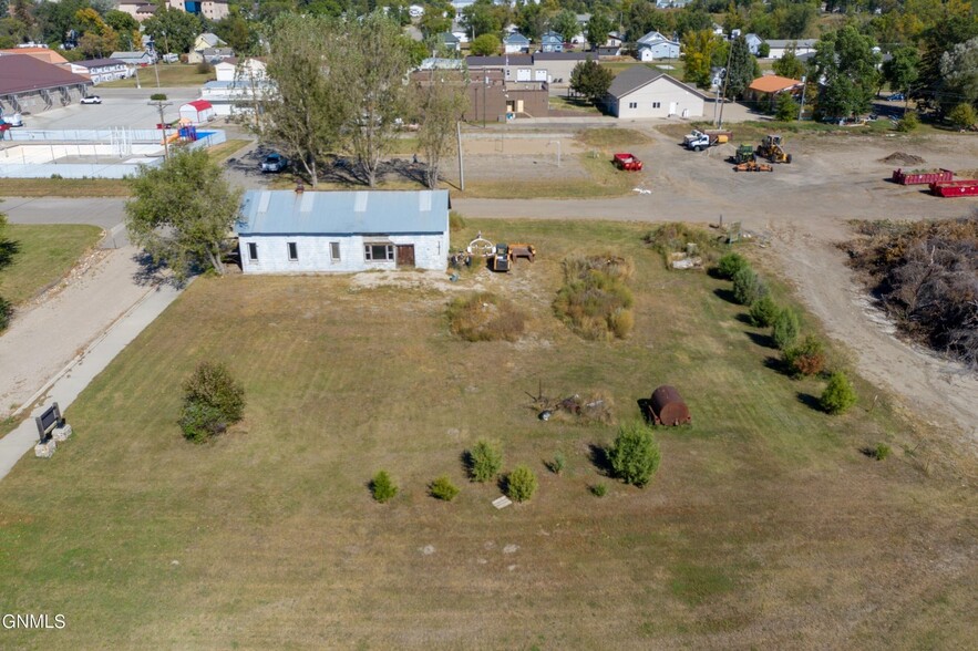 815 2nd Ave, Washburn, ND for sale - Building Photo - Image 3 of 9