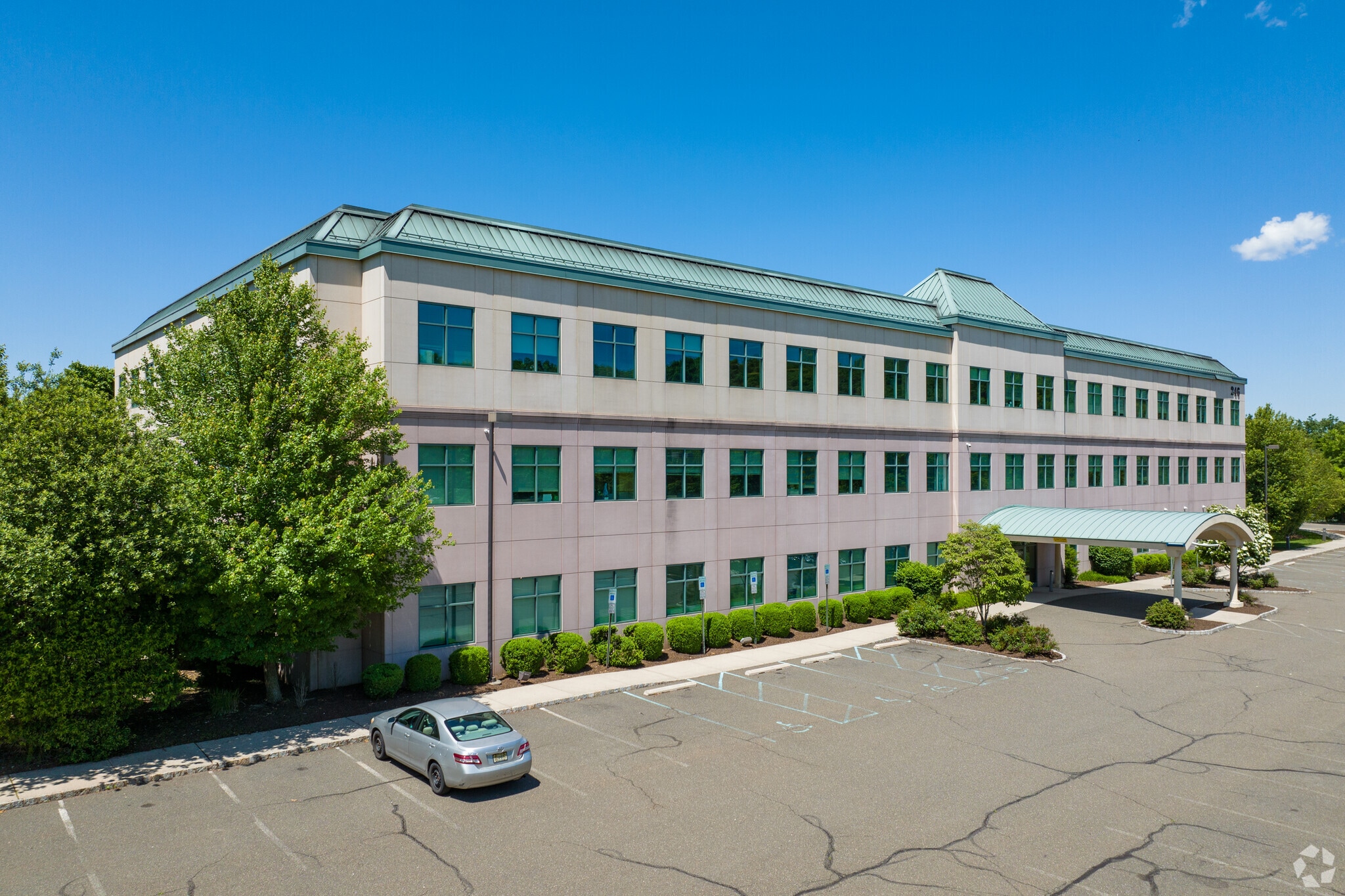 246 Hamburg Tpke, Wayne, NJ for lease Building Photo- Image 1 of 8