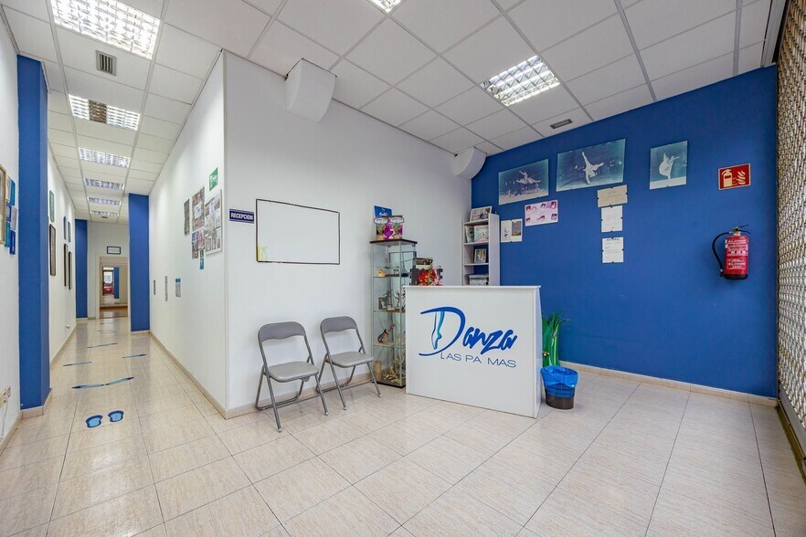 Calle Jesús Ferrer Jimeno, 14, Las Palmas de Gran Canaria, Las Palmas à vendre - Photo du bâtiment - Image 3 de 37