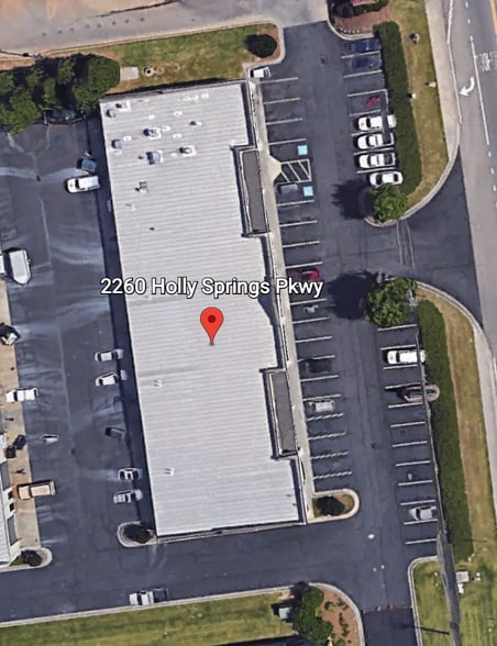 2260 Holly Springs Pky, Canton, GA à louer - Photo du bâtiment - Image 3 de 3