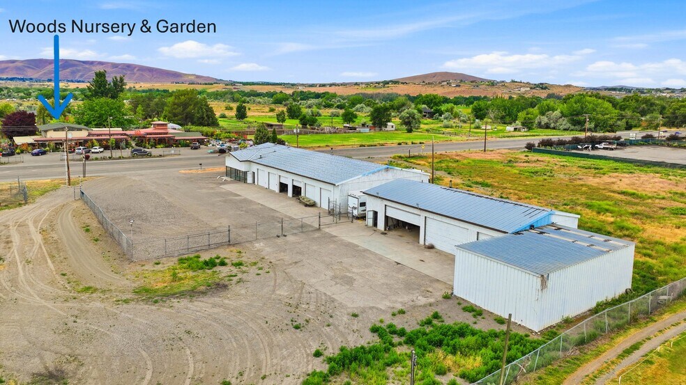 2676 Van Giesen St, Richland, WA à vendre - Photo du bâtiment - Image 3 de 49