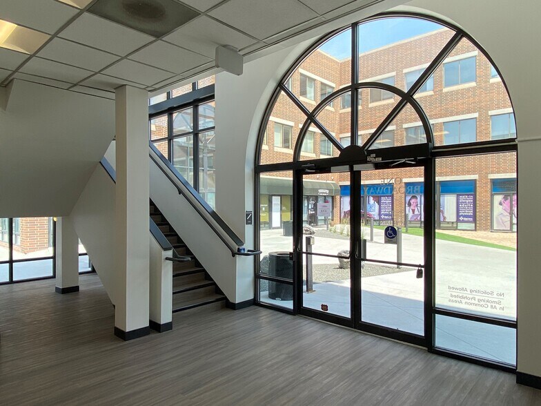 1 Broadway, Denver, CO for lease - Interior Photo - Image 3 of 8