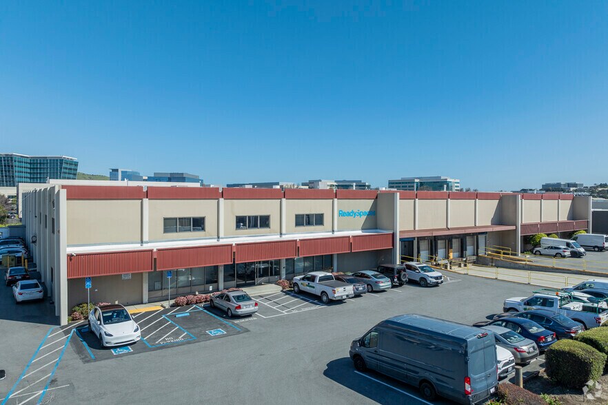 233 E Harris Ave, South San Francisco, CA à louer - Photo du bâtiment - Image 1 de 32