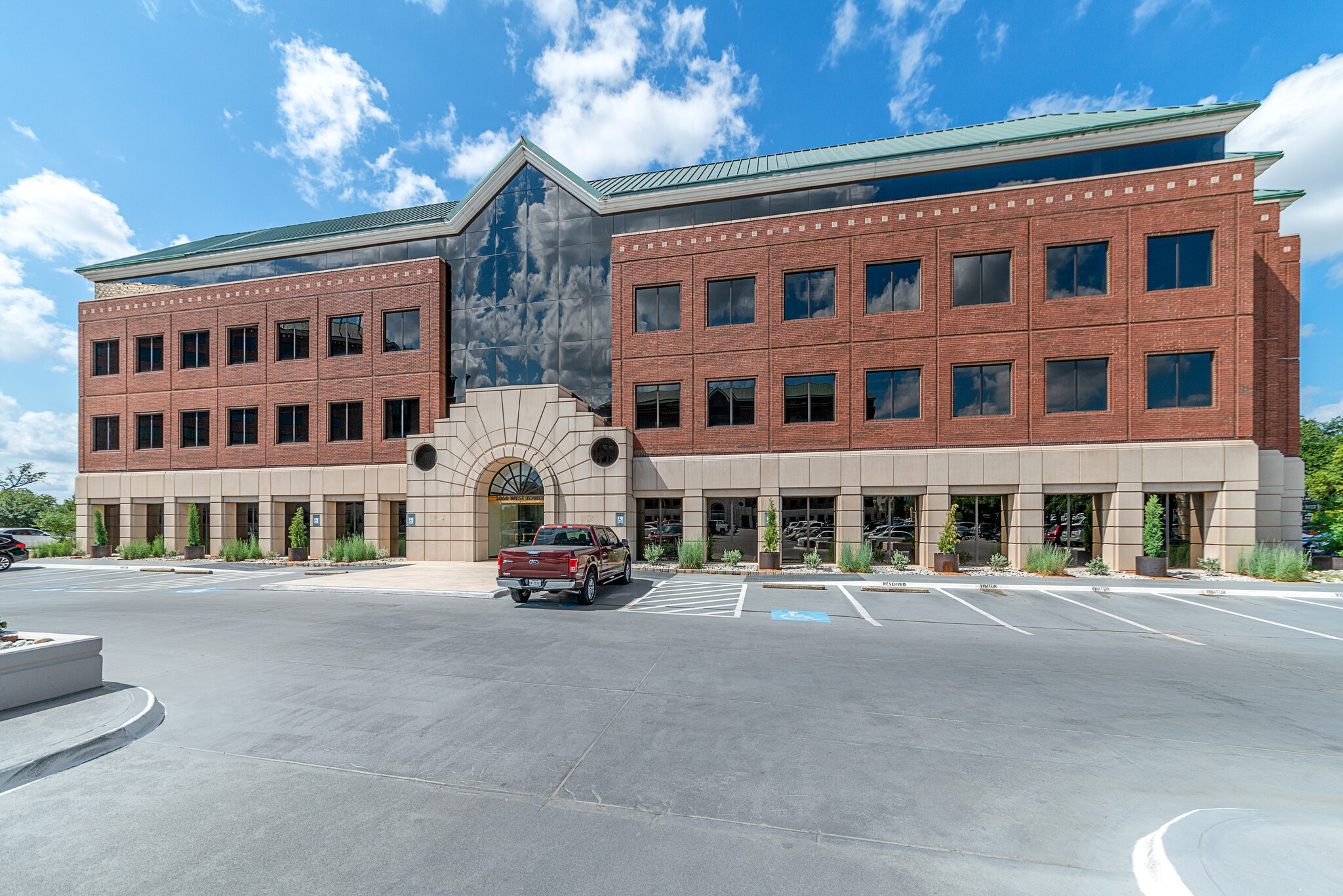 3860 W Northwest Hwy, Dallas, TX for lease Building Photo- Image 1 of 12