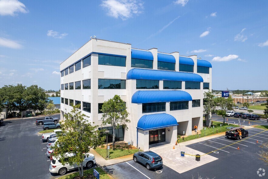 100 Southpark Blvd, Saint Augustine, FL à louer - Photo du bâtiment - Image 3 de 5
