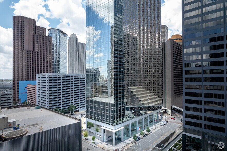 1201 Louisiana St, Houston, TX à louer - Photo du bâtiment - Image 1 de 4