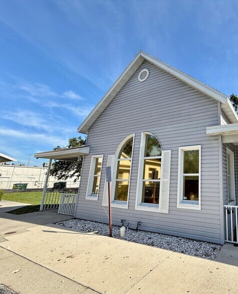 4426-4428 5th W st, Bradenton, FL à vendre - Photo du bâtiment - Image 3 de 13