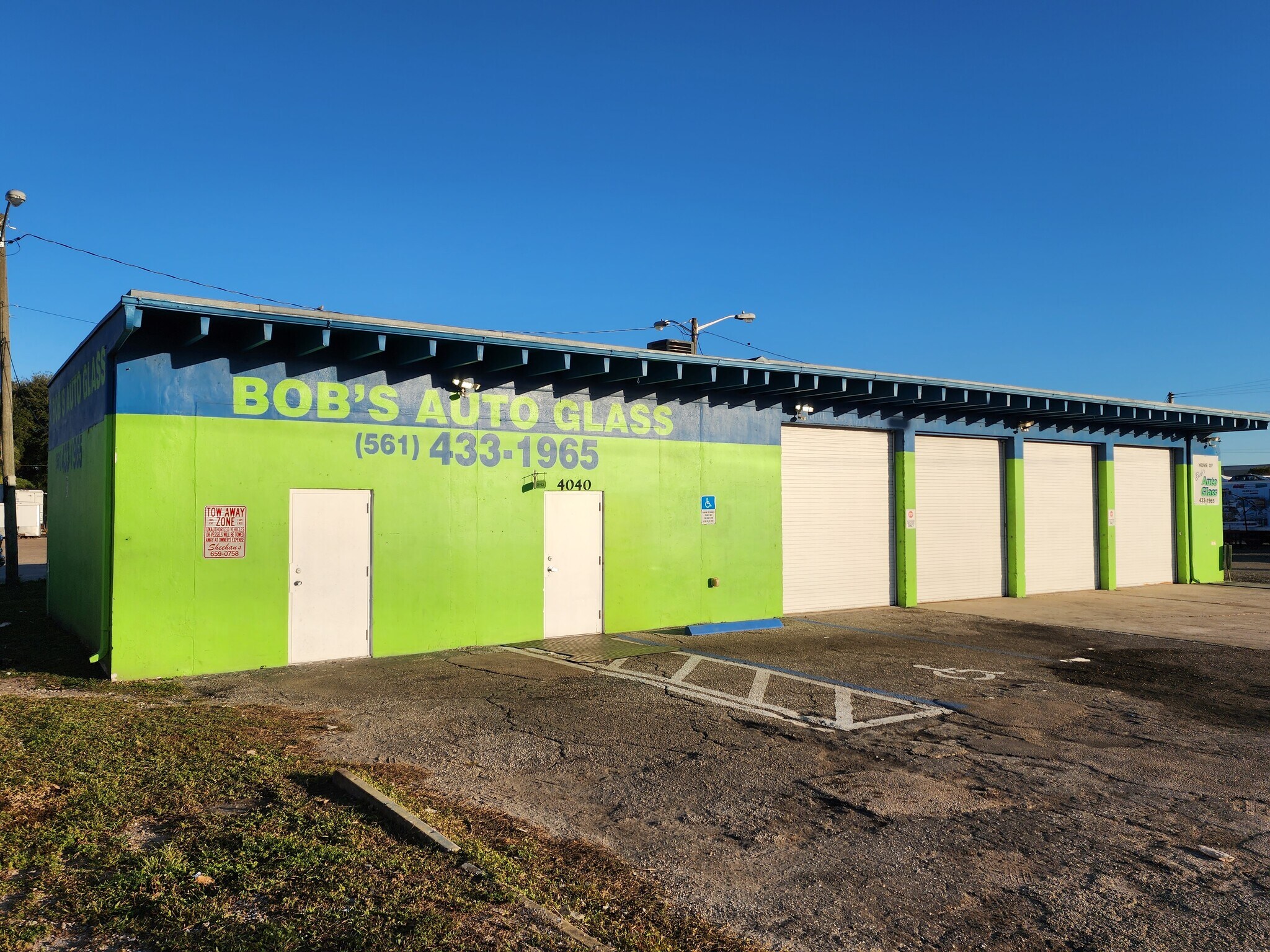 4040 S Military Trl, Lake Worth, FL à vendre Photo du bâtiment- Image 1 de 8