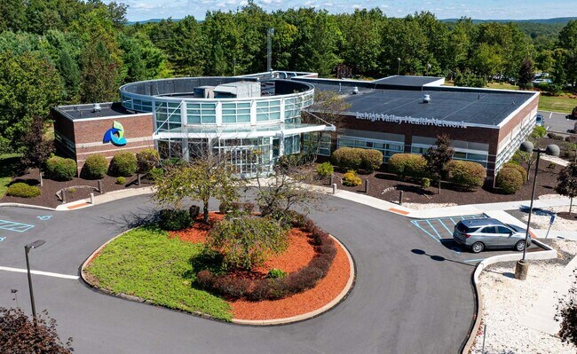 Plus de détails pour 1000 Alliance Dr, Hazleton, PA - Bureau à vendre