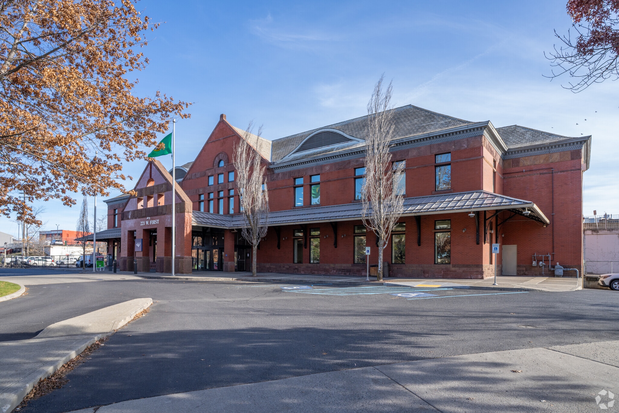 221 W 1st Ave, Spokane, WA for lease Primary Photo- Image 1 of 5
