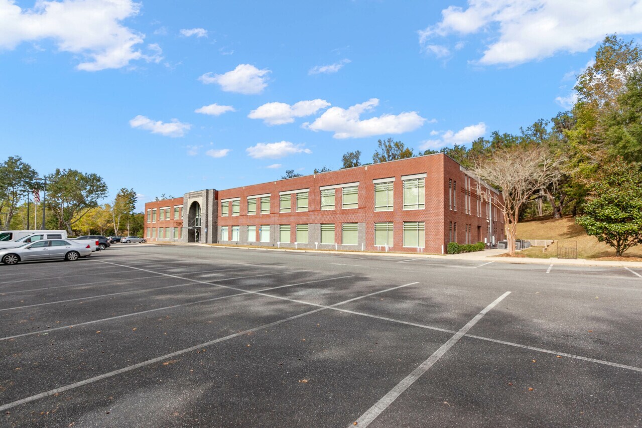 3101 Sessions Rd, Tallahassee, FL à louer Photo du bâtiment- Image 1 de 35