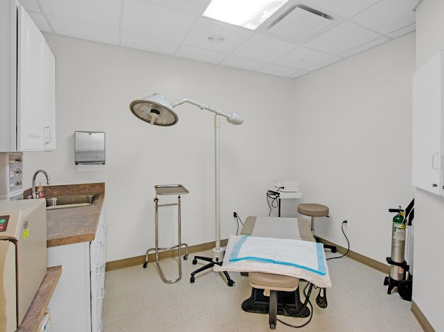 3273 Davison Rd, Lapeer, MI à vendre - Photo intérieure - Image 3 de 11