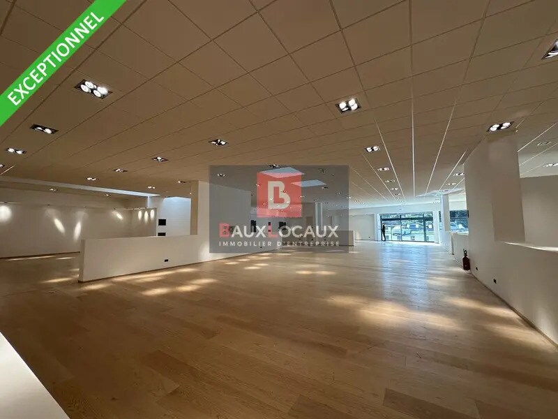 Retail in Avignon for lease Interior Photo- Image 1 of 8
