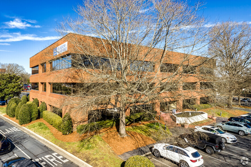 7301 Carmel Executive Park, Charlotte, NC for lease - Primary Photo - Image 1 of 6