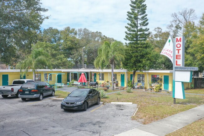 Plus de détails pour 1770 N Fort Harrison Ave, Clearwater, FL - Services hôteliers à vendre