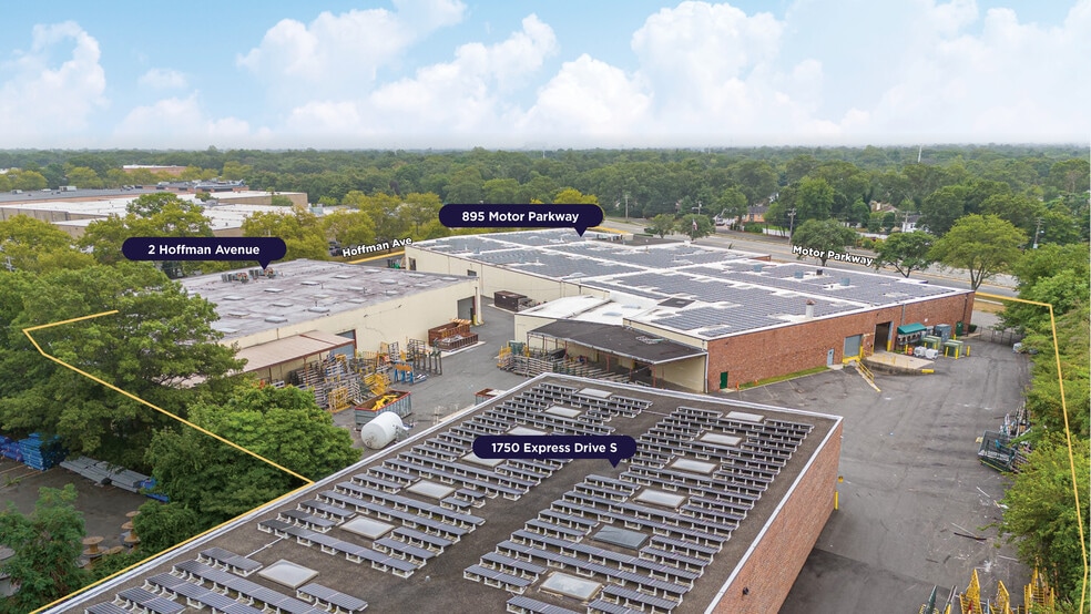 Hauppauge Industrial Portfolio portfolio of 3 properties for sale on LoopNet.ca - Building Photo - Image 2 of 7