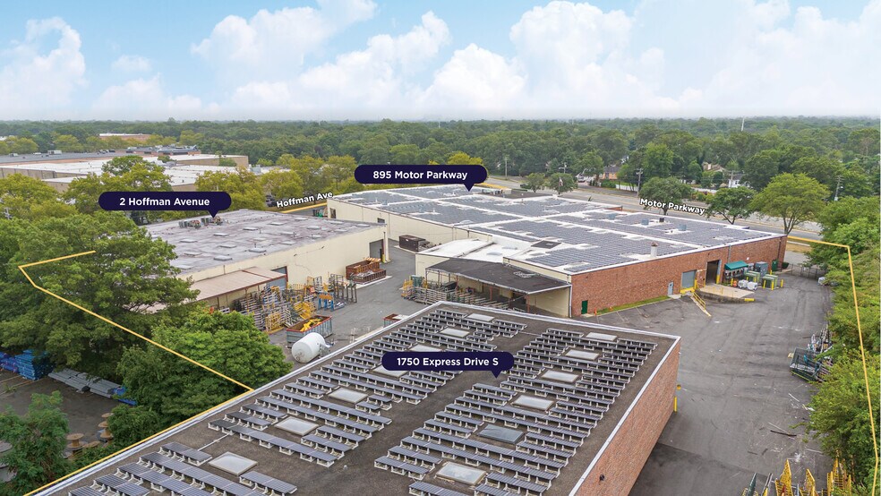 Hauppauge Industrial Portfolio portefeuille de 3 propriétés à vendre sur LoopNet.ca - Photo du bâtiment - Image 2 de 7