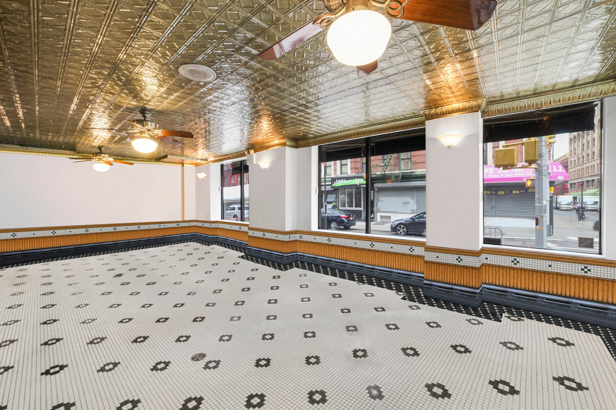 119 Mott St, New York, NY for lease Interior Photo- Image 1 of 3