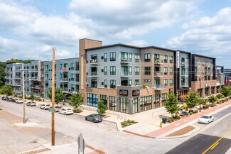 Plus de détails pour 2301 Ingersoll Ave, Des Moines, IA - Commerce de détail à louer