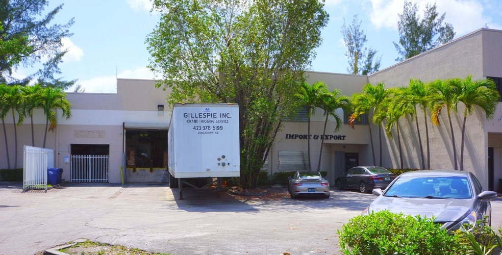 1650-1680 NW 95th Ave, Miami, FL à vendre - Photo du bâtiment - Image 3 de 16